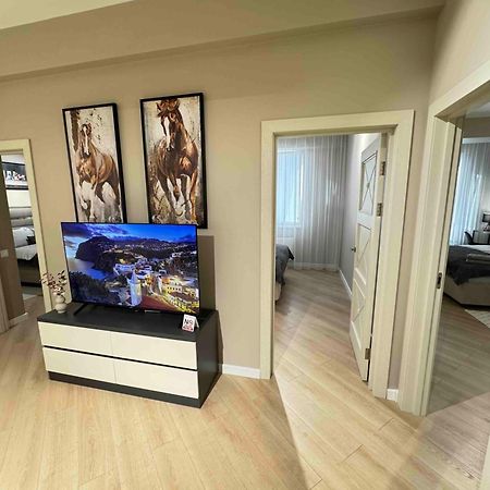 Rentnow Modern Business Apartment With 3 Bedrooms In Centre Кишинев Екстериор снимка