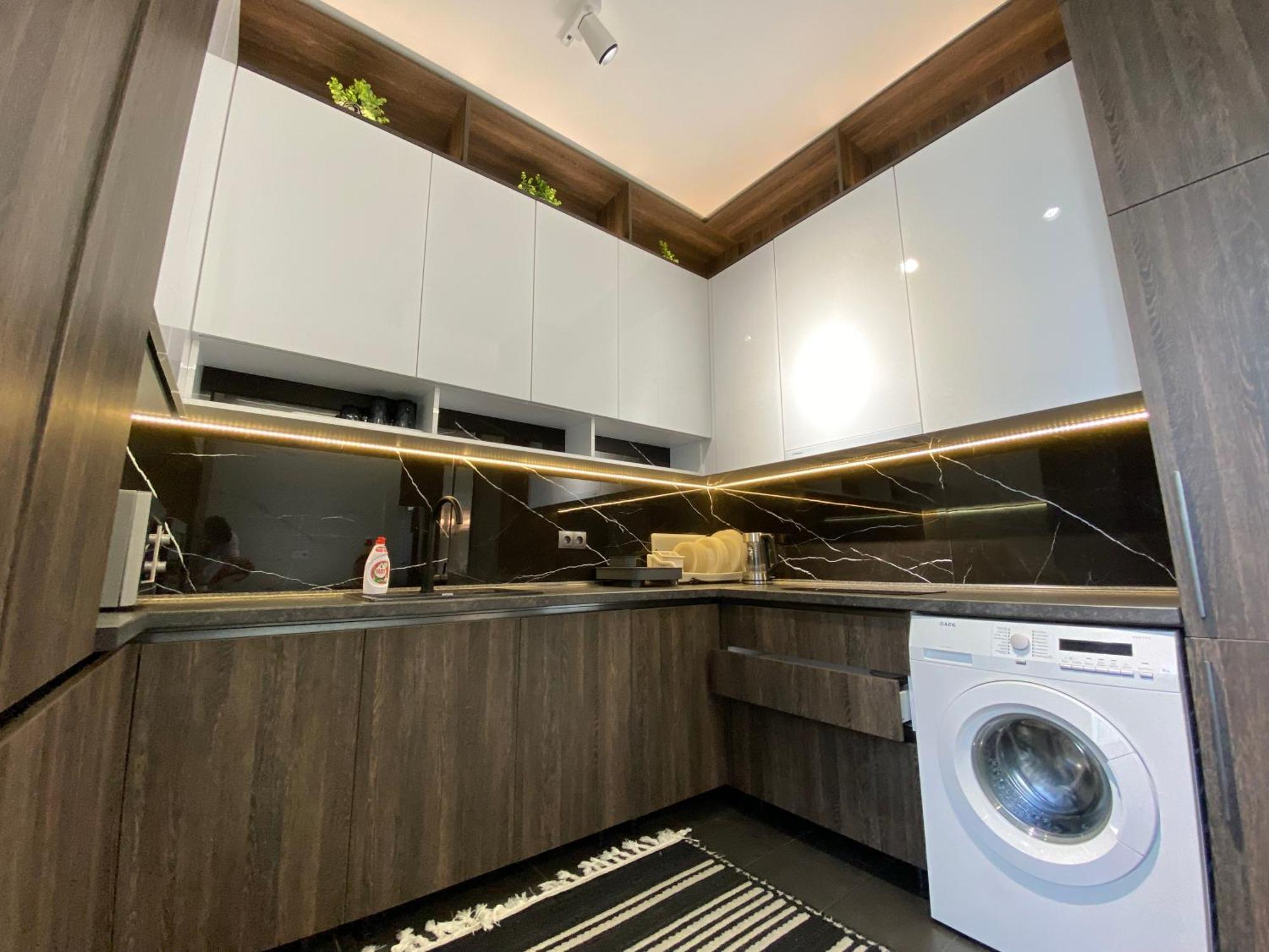 Rentnow Modern Business Apartment With 3 Bedrooms In Centre Кишинев Екстериор снимка