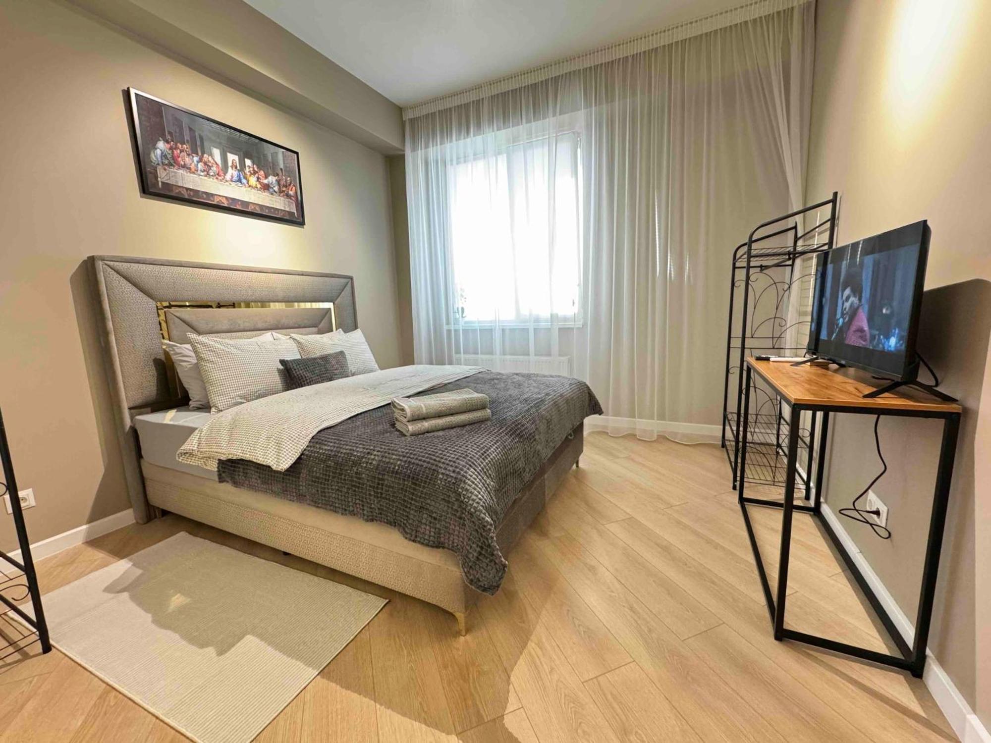Rentnow Modern Business Apartment With 3 Bedrooms In Centre Кишинев Екстериор снимка