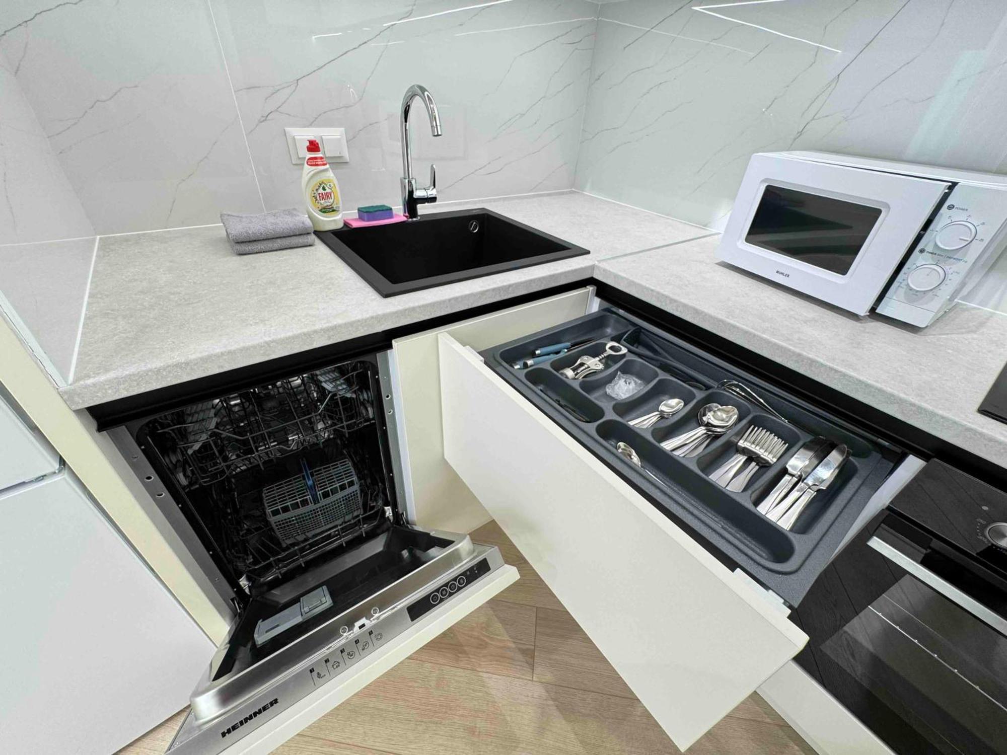 Rentnow Modern Business Apartment With 3 Bedrooms In Centre Кишинев Екстериор снимка