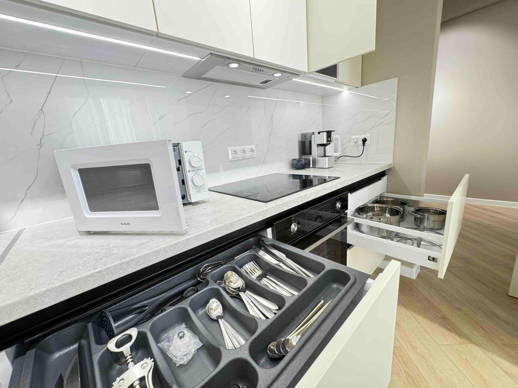Rentnow Modern Business Apartment With 3 Bedrooms In Centre Кишинев Екстериор снимка