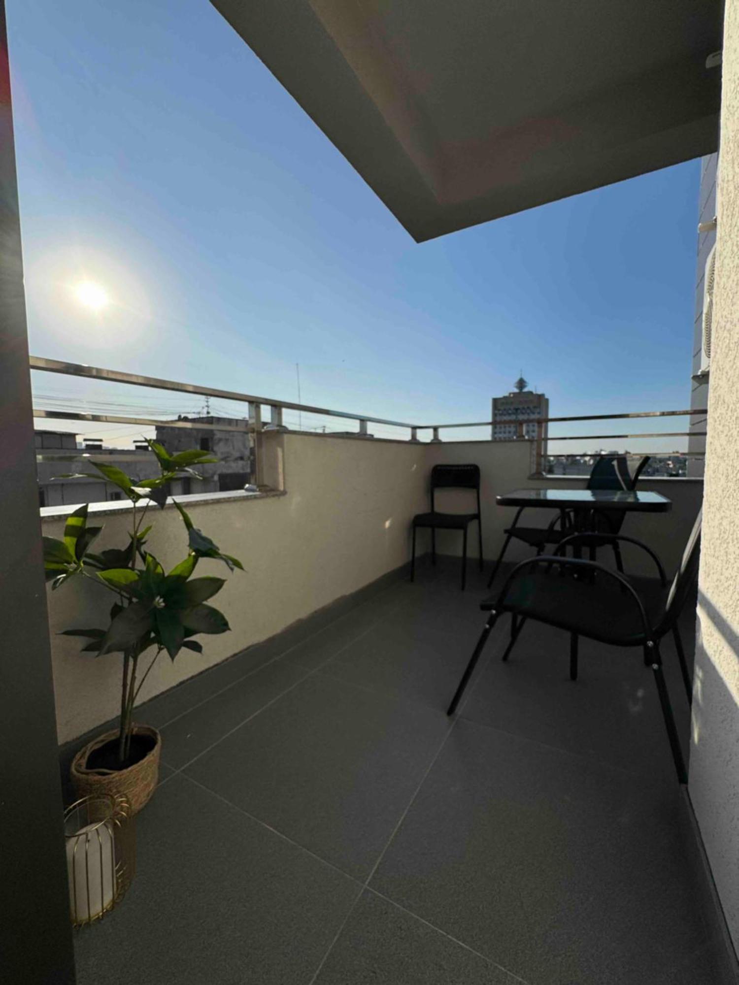Rentnow Modern Business Apartment With 3 Bedrooms In Centre Кишинев Екстериор снимка