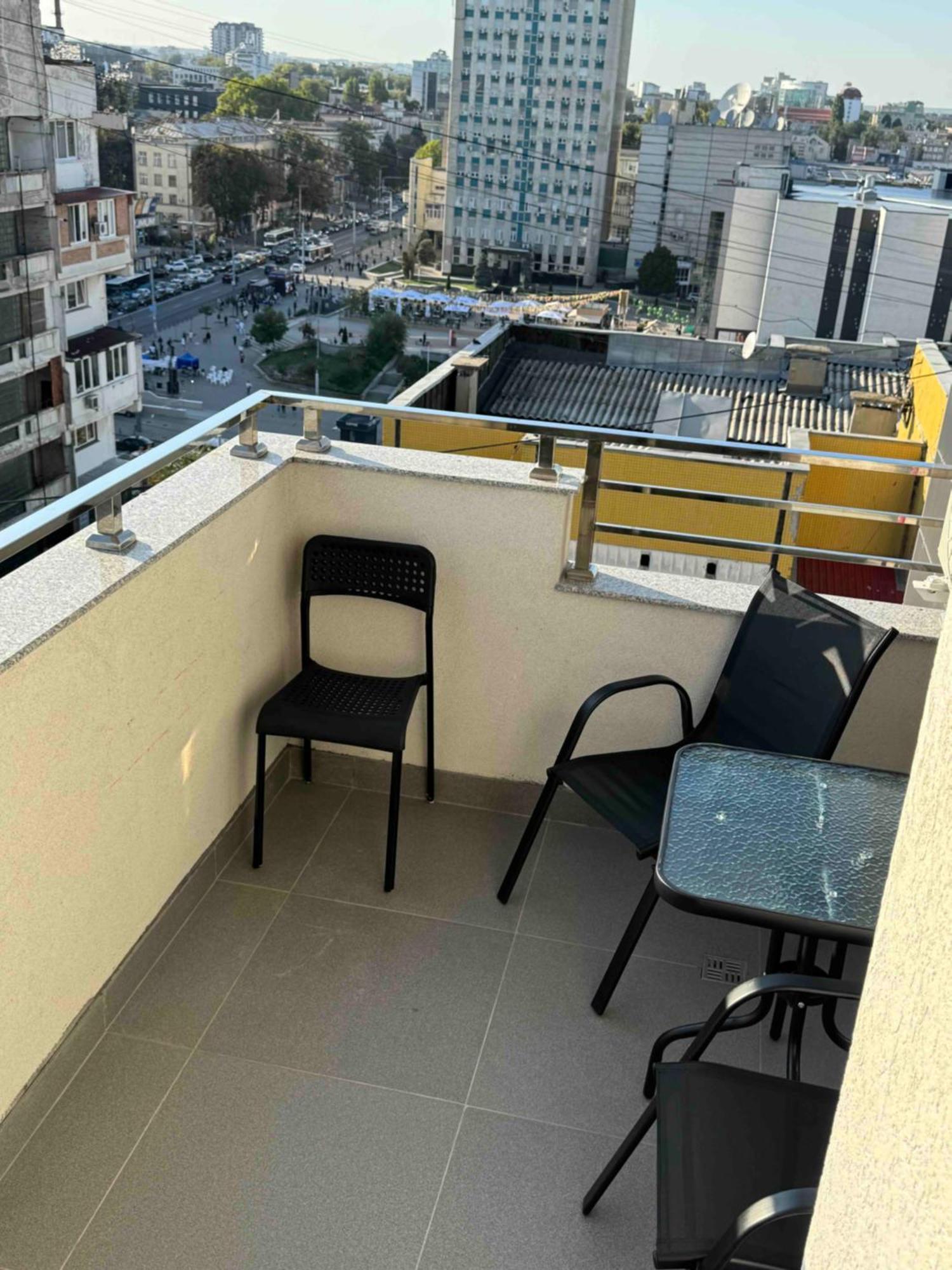 Rentnow Modern Business Apartment With 3 Bedrooms In Centre Кишинев Екстериор снимка