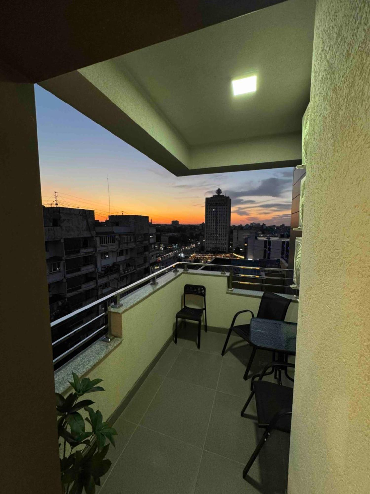 Rentnow Modern Business Apartment With 3 Bedrooms In Centre Кишинев Екстериор снимка